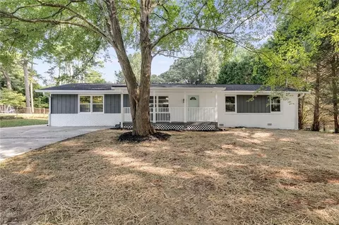 426 Landers Dr SW, Mableton, GA 30126