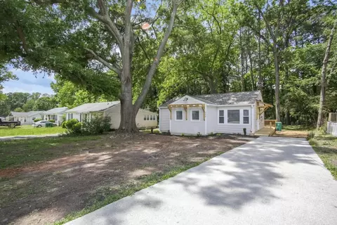 4238 Hanes Dr, Decatur, GA 30035