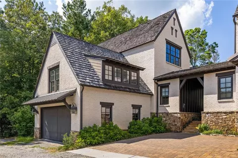27 Swann Rdg, Chattahoochee Hills, GA 30268