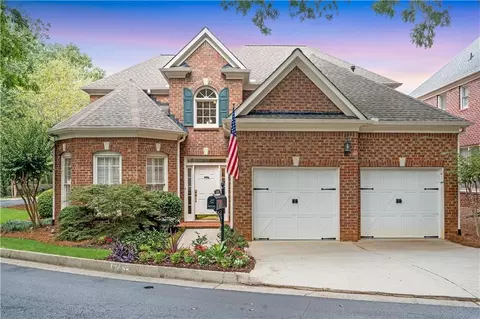 6285 Glen Oaks Ln, Sandy Springs, GA 30328