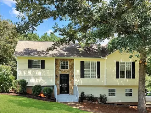 40 Chestnut Dr, Covington, GA 30016