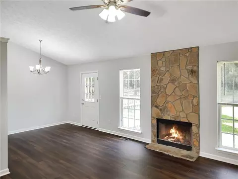 40 Chestnut Dr, Covington, GA 30016 photo 8