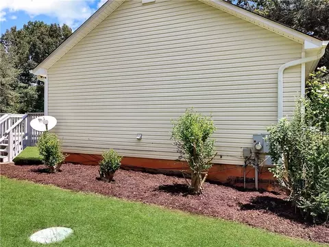 40 Chestnut Dr, Covington, GA 30016 photo 3