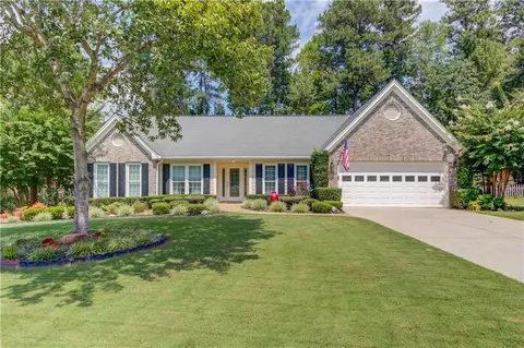 2248 Willow Crest Cir, Lawrenceville, GA 30044