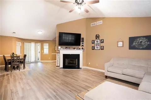 122 Meadow View Dr, Jackson, GA 30233 photo 5