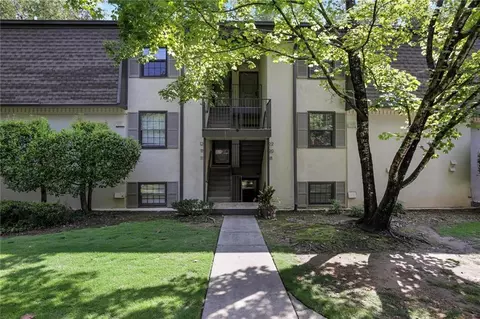 121 Lablanc Way NW, Atlanta, GA 30327