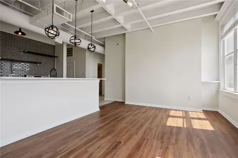 32 Peachtree St NW #906, Atlanta, GA 30303
