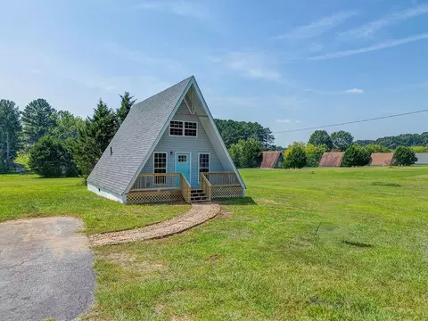 205 Valley View Cir SE, Calhoun, GA 30701