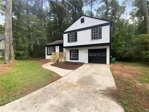 474 Sherwood Oaks Rd, Stone Mountain, GA 30087