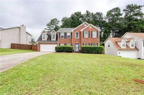 8546 Glendevon Ct, Riverdale, GA 30274