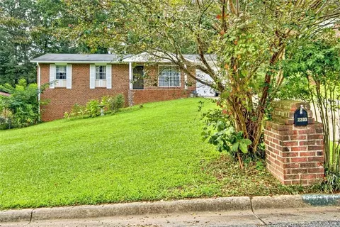 2203 Fairway Cir, Atlanta, GA 30331