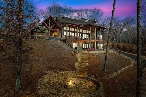 641 Haven Way, Blue Ridge, GA 30513