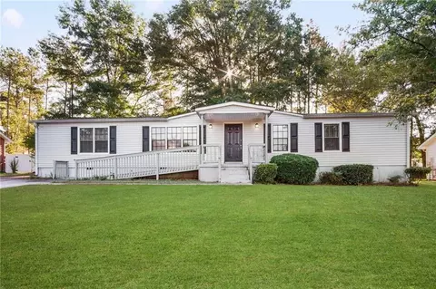 60 Greenview Dr, Mcdonough, GA 30253
