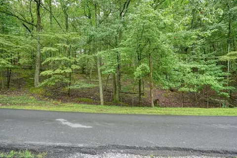 117 Cherokee Dr, Waleska, GA 30183