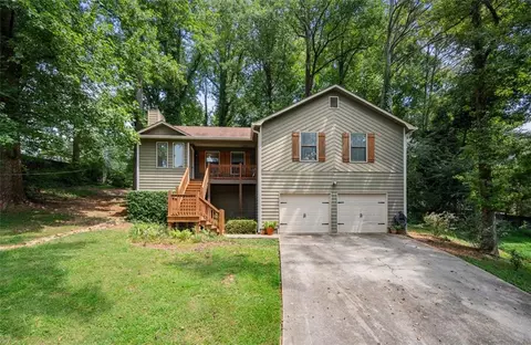 6184 Stoney Cv, Austell, GA 30168