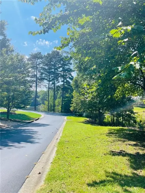 105 Hawks Ct, Ball Ground, GA 30107