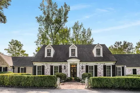 1888 Macon Rd, Griffin, GA 30224
