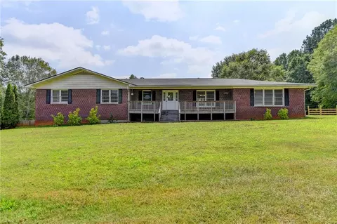 7691 Nicholson Rd, Cumming, GA 30028