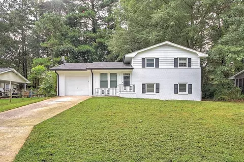 6465 Rabun Rd, Morrow, GA 30260