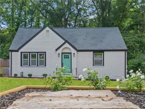 1996 Delphine Dr, Decatur, GA 30032