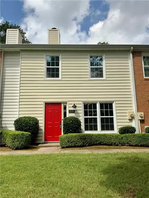 239 High Creek Dr, Roswell, GA 30076