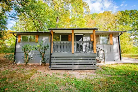 6552 Creel Dr, Lithia Springs, GA 30122
