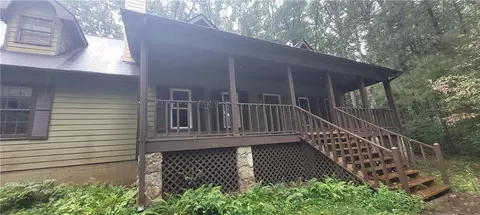 221 Bridgewood Dr SE, Conyers, GA 30094