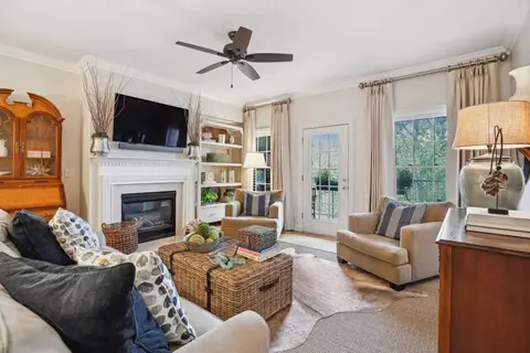 211 Colonial Homes Dr NW #2401, Atlanta, GA 30309