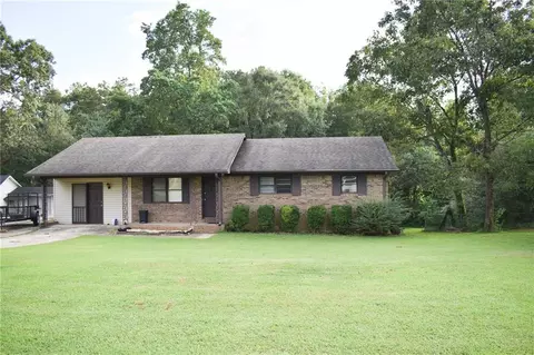 4921 Merlin Dr, Oakwood, GA 30566