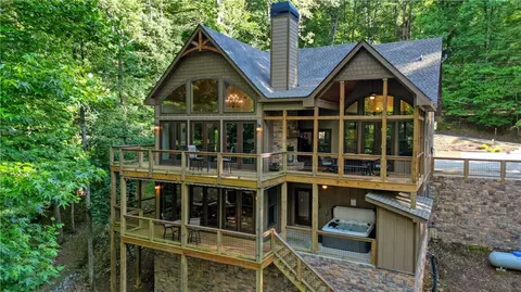 630 Navaho Way, Ellijay, GA 30540