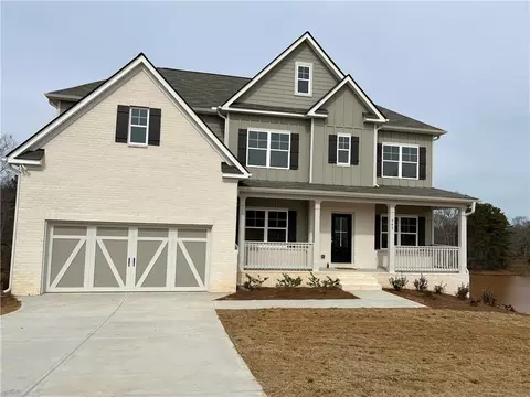 562 Laurel Cove Dr, Hoschton, GA 30548