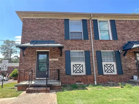 5616 Kingsport Dr, Atlanta, GA 30342