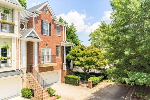 102 Mclaren Gates Dr, Marietta, GA 30060