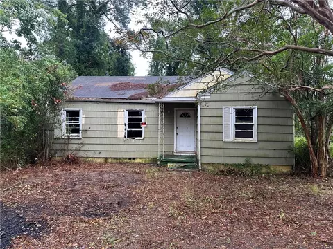 1284 Mimosa Dr, Macon, GA 31204