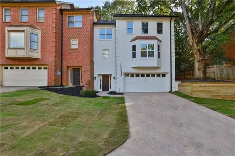 295 Dunwoody Creek Cir, Sandy Springs, GA 30350