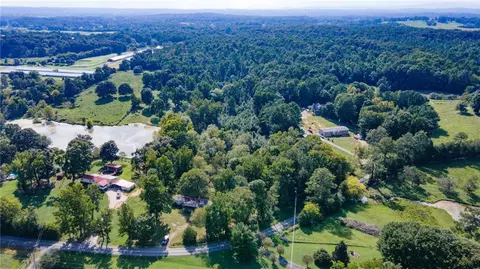 851 Mcentyre Loop SE, Calhoun, GA 30701 photo 2