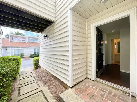629 Serramonte Dr, Marietta, GA 30068