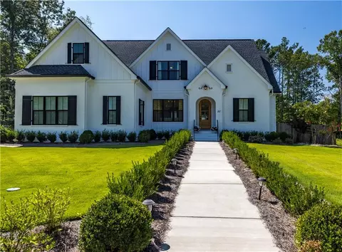 37 Walking Horse Dr, Rome, GA 30165