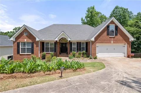 5533 River Valley Way, Flowery Branch, GA 30542