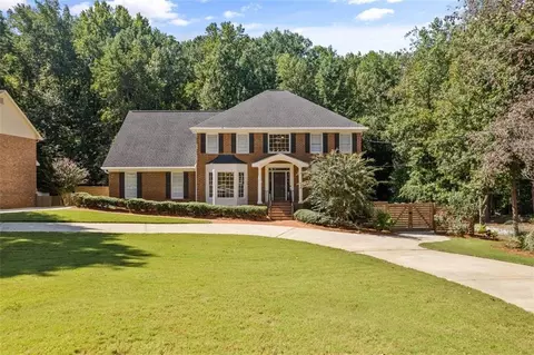 305 Nimblewill Way SW, Lilburn, GA 30047