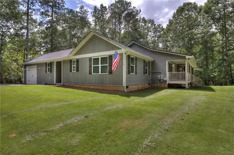 12 Woodall Rd SE, White, GA 30184