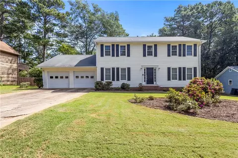 6660 Fairway Ridge Dr, Douglasville, GA 30134