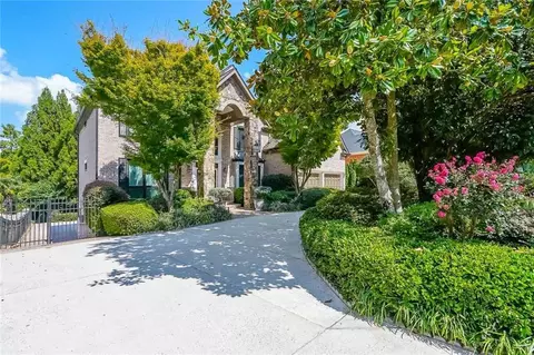 1686 Kenbrook Trce NW, Acworth, GA 30101