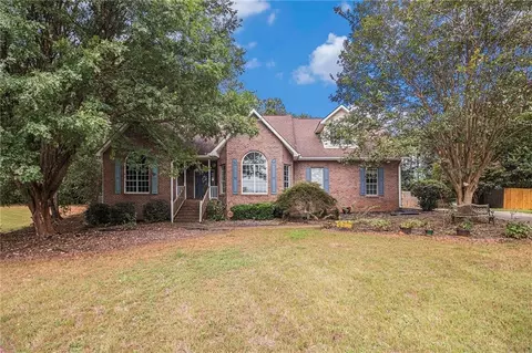 1306 Eddie Craig Ct, Mcdonough, GA 30252