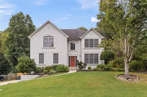 5560 Snowberry Dr, Sugar Hill, GA 30518