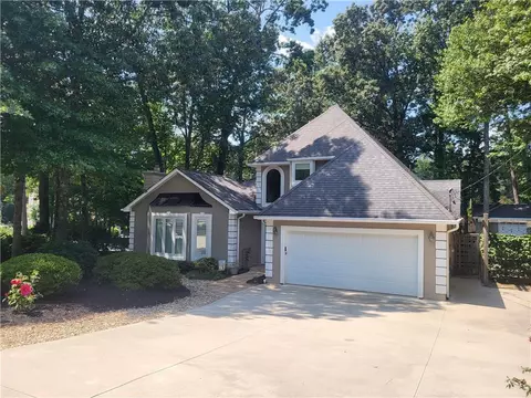 779 Oak Moss Dr, Lawrenceville, GA 30043