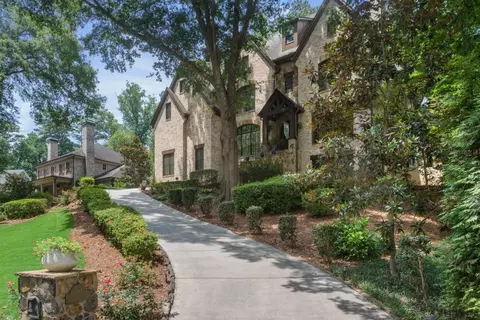 185 Worth Dr, Sandy Springs, GA 30327