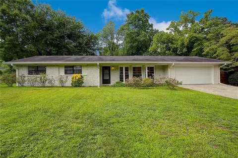 492 Kelly Dr, Marietta, GA 30066