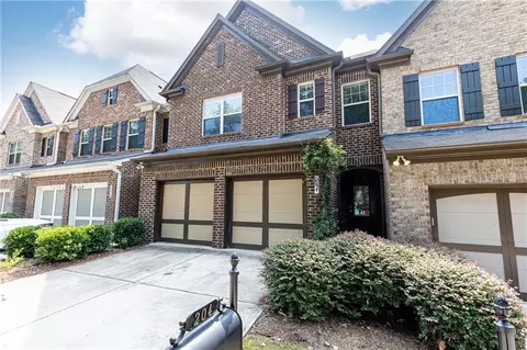 204 Ashley Ln, Smyrna, GA 30080