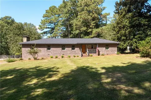 516 Clearview Dr, Monroe, GA 30655 photo 1